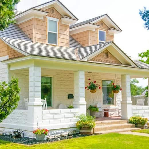 Craftsman home with a front porch