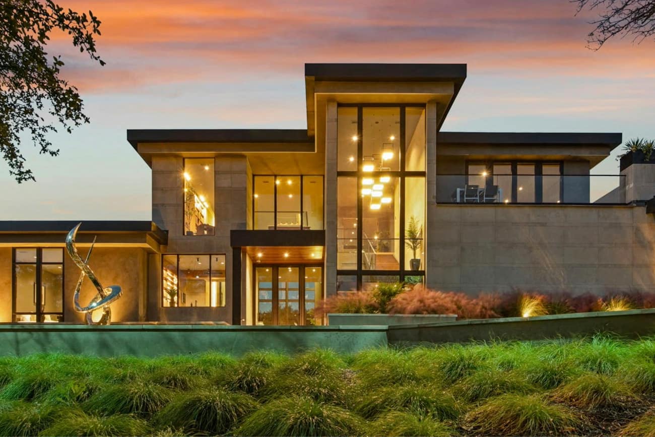 8 Summit Ridge Court, Hillcrest